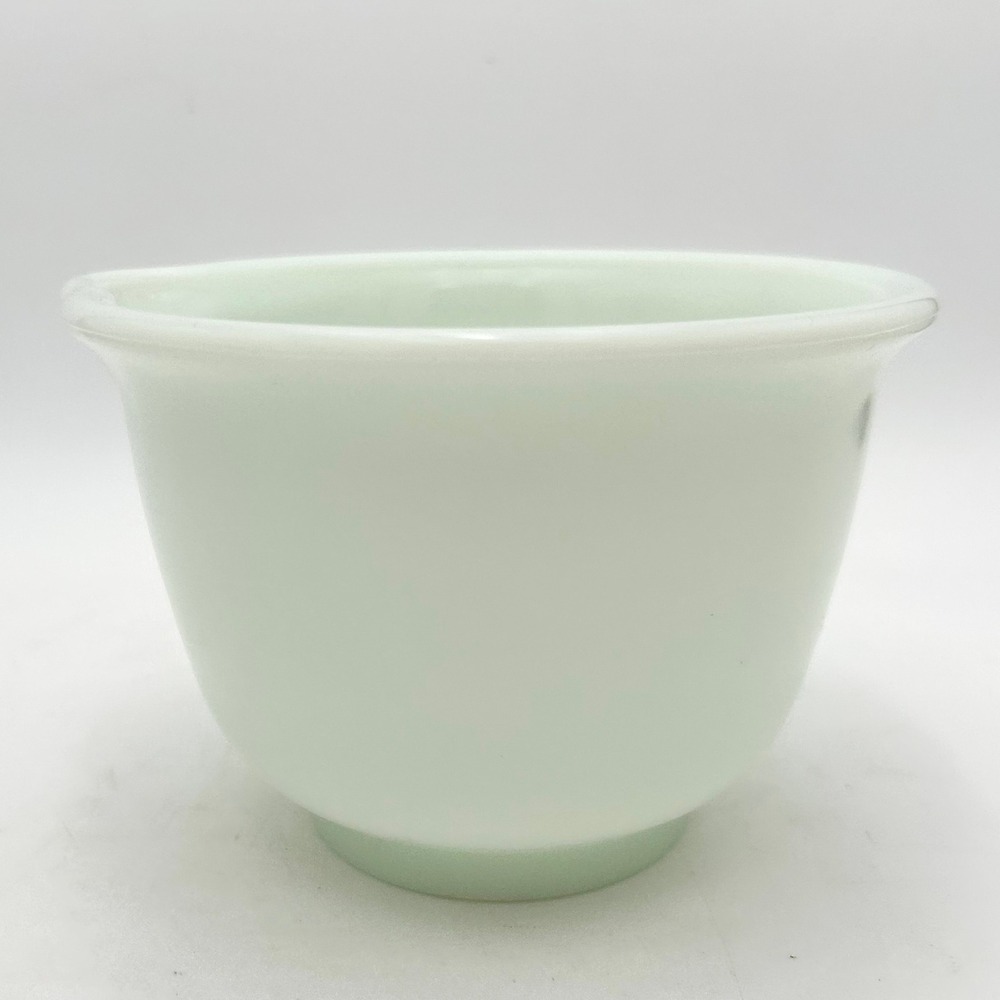 Hamilton Beach Vintage White Mixing Bowl Spout Size 12